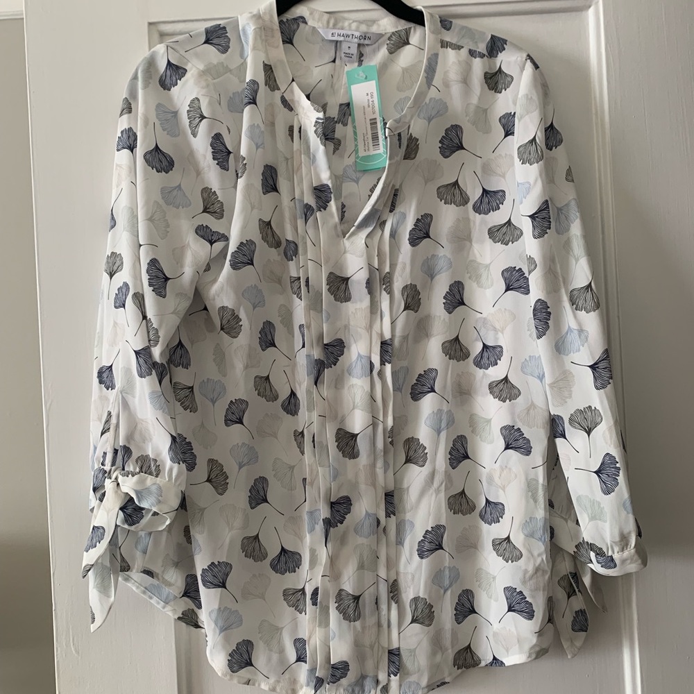 41 Hawthorn Melisa Tie Sleeve Blouse Med. NWT